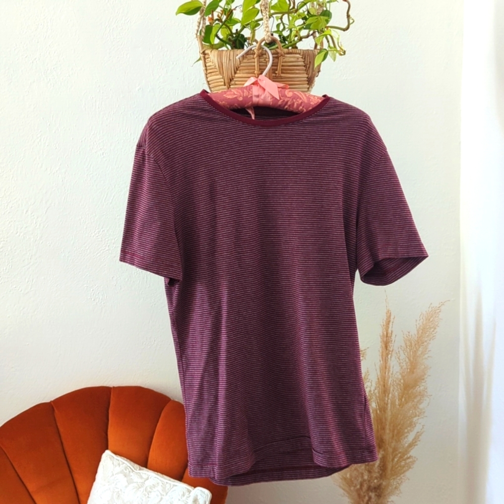 H&M Maroon t shirt